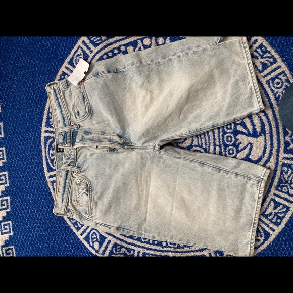 Short - Picture 1 of 5